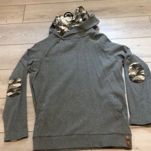 Women’s Size XL ampersand Grey and camo accent hoodie